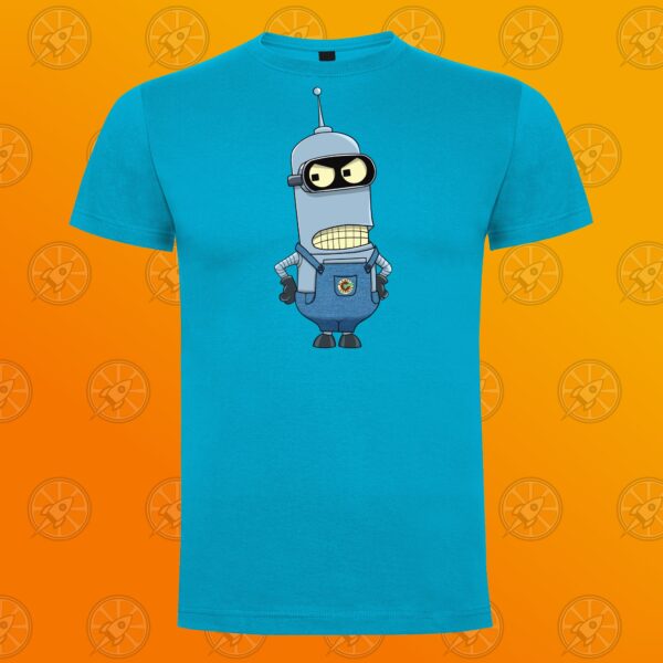 Camiseta de manga corta. Calidad cien por cien algodón. El diseño que tiene estampado en el pecho, representa a un personaje que se parece a BLender de Futurama y otro que parece Mordisquitos, pero con el estilo de los Minions de Gru. El fondo de la imagen donde se encuentra ubicada la camiseta está representado con el nuevo logo de Orange Moon en mosaico en transparencia, sobre un fondo degradado naranja.